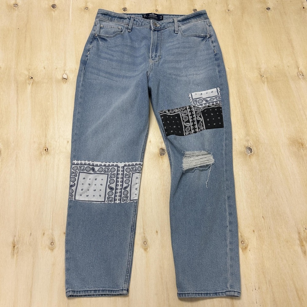 Hollister Ultra High Rise Mom Jeans Women 13 Light Wash Blue Paisley Patch 31x26